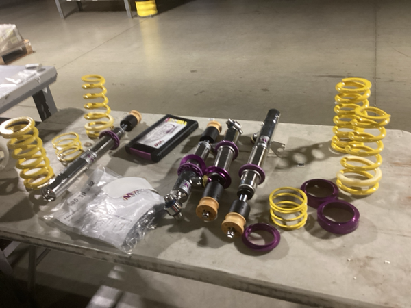 Open Box KW 2020-25 BMW X5 M F96 / X6 M F96 Incl. Competition V4 Coilover Kit | 3A7200CR