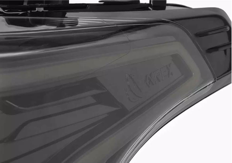 AlphaRex 22-23 Toyota Tundra Serie LUXX Proj. Faros delanteros Alpha-Black (Req. Conv 810029 O 810030)