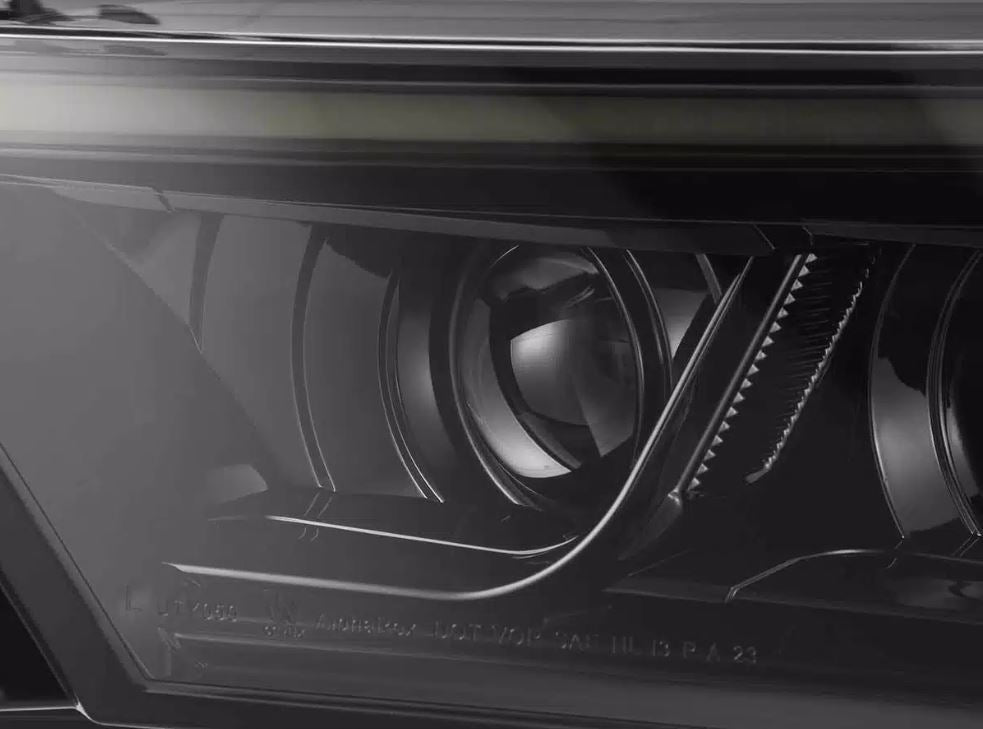 AlphaRex 22-23 Toyota Tundra Serie LUXX Proj. Faros delanteros Alpha-Black (Req. Conv 810029 O 810030)