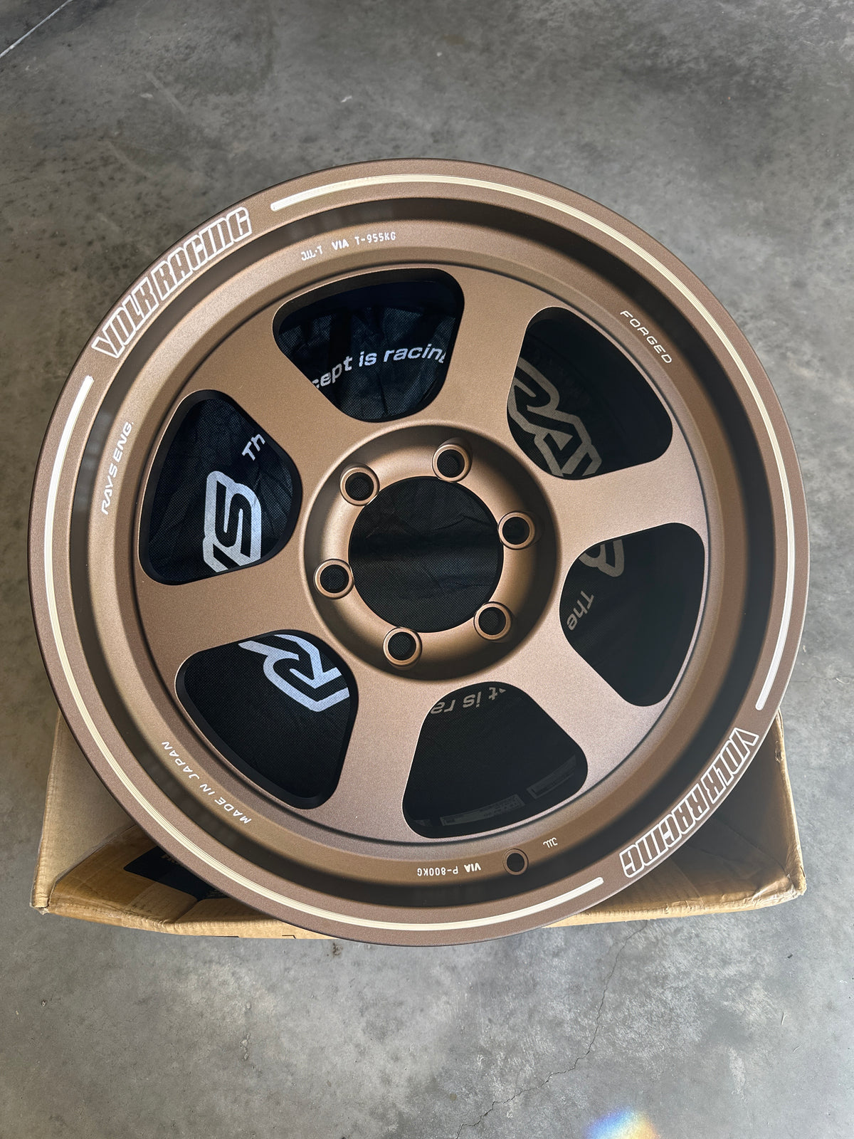 Rueda VOLK TE37XT M-Spec 18x8.0" +20 6x139.7 Bronce