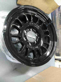 Method MR318 18x9 0mm Offset 6x5.5 106.25mm CB (Gloss Black) — Scratch & Dent