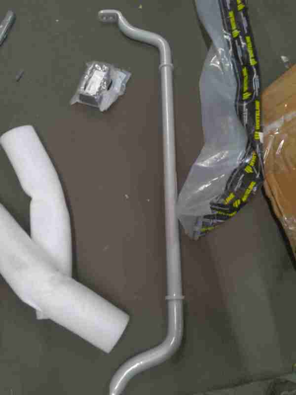 Whiteline X Heavy Duty Adjustable Rear 20mm Sway bar - Nissan GT-R R35 — Incomplete: Missing sway bar brackets