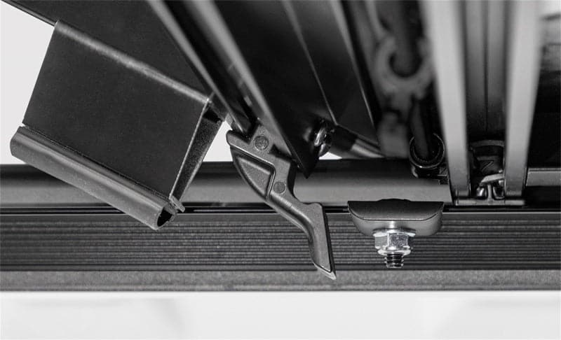 Access LOMAX Cubierta triple plegable 16-19 Toyota Tacoma (excepto cubiertas duras OEM) - Cama estándar de 6 pies