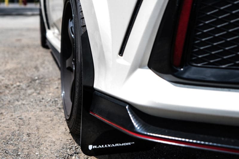 Rally Armor 17+ Honda Civic Type R UR Faldilla guardabarros blanca con logotipo rojo