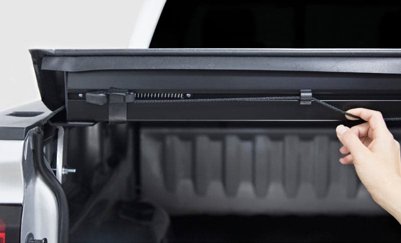 Access Lorado 2022+ Toyota Tundra 5ft 6in Bed (w/deck rail) Roll-Up Cover (45319)