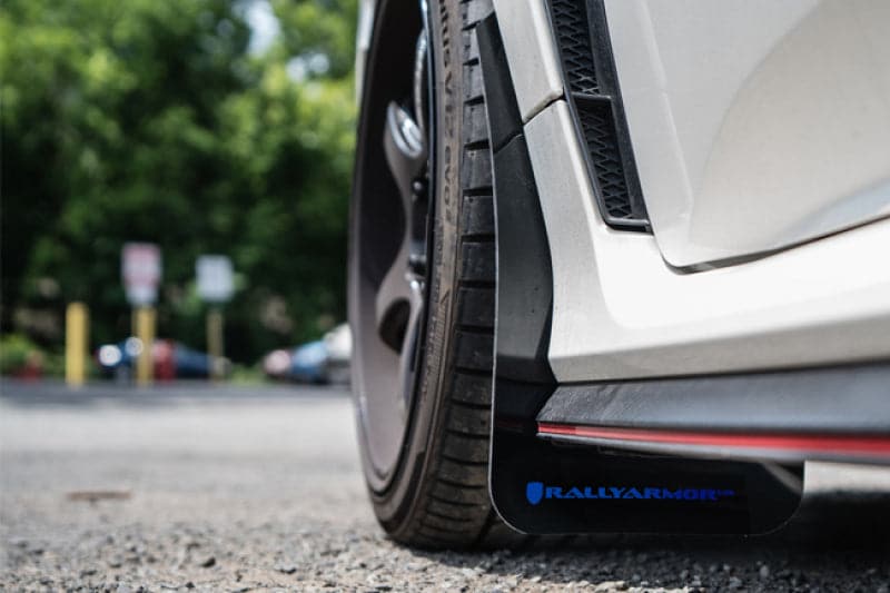 Rally Armor 17+ Honda Civic Type R UR Faldilla guardabarros blanca con logotipo rojo
