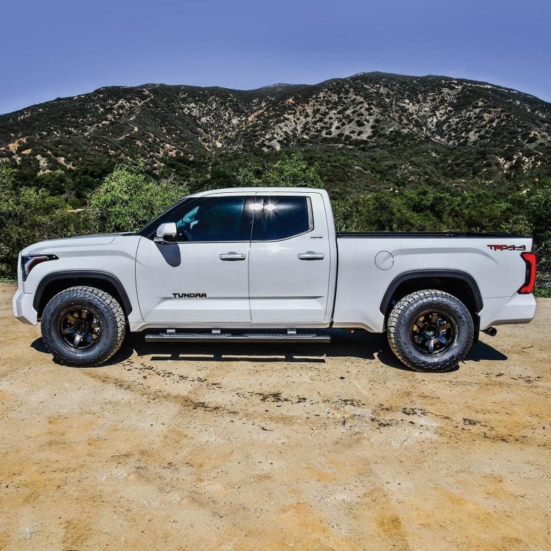 Westin 2022+ Toyota Tundra Dbl Cab & Crew Max R5 Nerf Step Bars - Textured Black (28-51335)