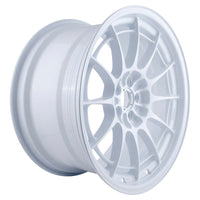 Enkei NT03+M 18x9,5 5x114,3 + 40 mm de compensación, 72,6 mm de diámetro, rueda blanca Vanquish